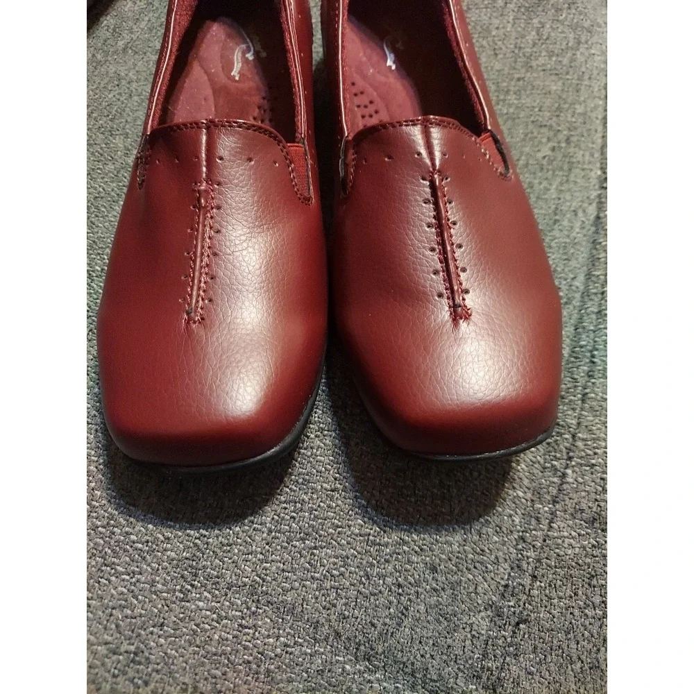 Easy Street Maroon Leather Slip On Wedge‎ Shoes Size 10 Narrow Dress Flats